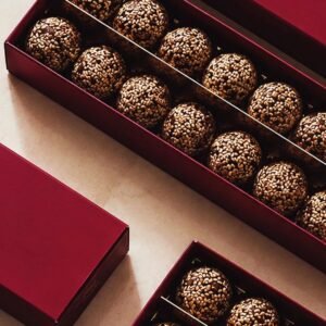 ENERGY BALLS with golden sesame